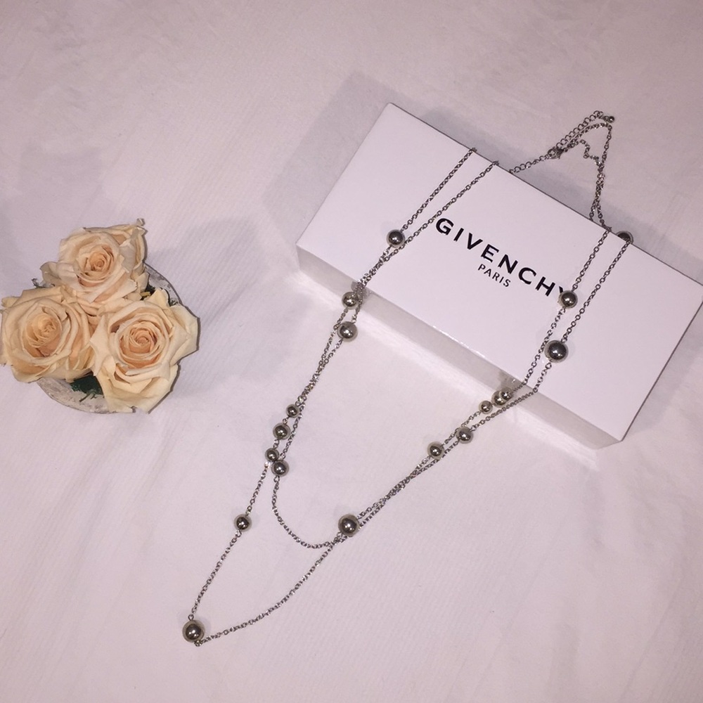 ✨LAYERED SILVER NECKLACE✨